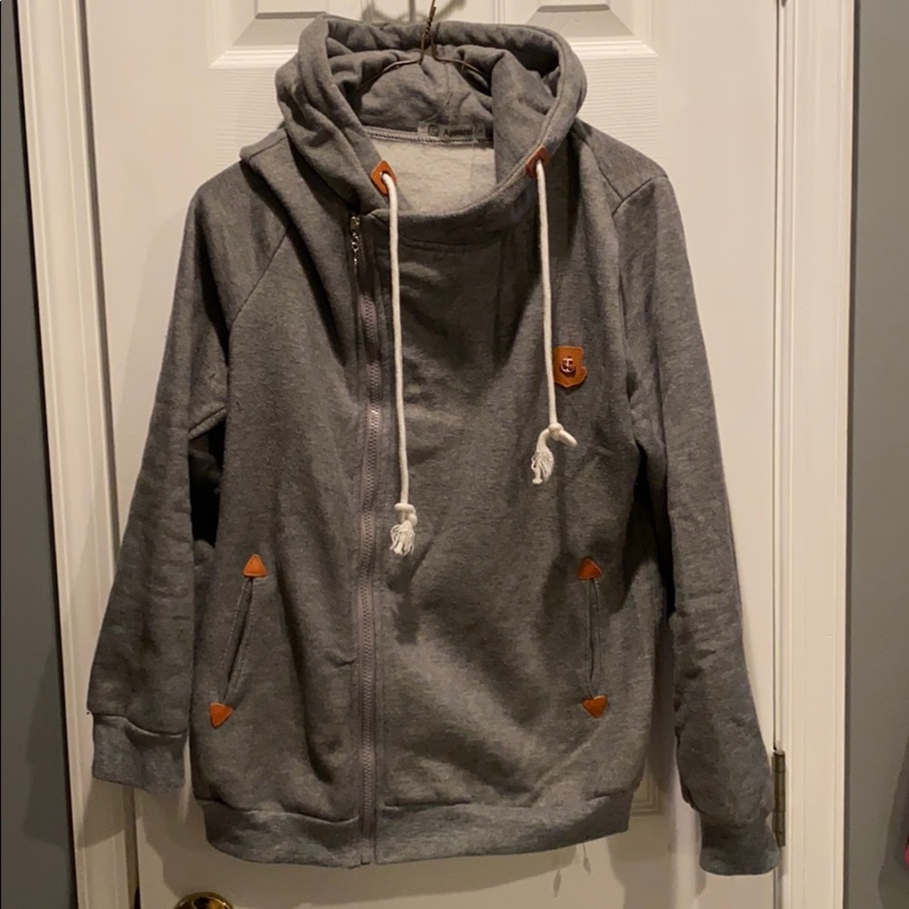 Sweatshirt from amazon brand new